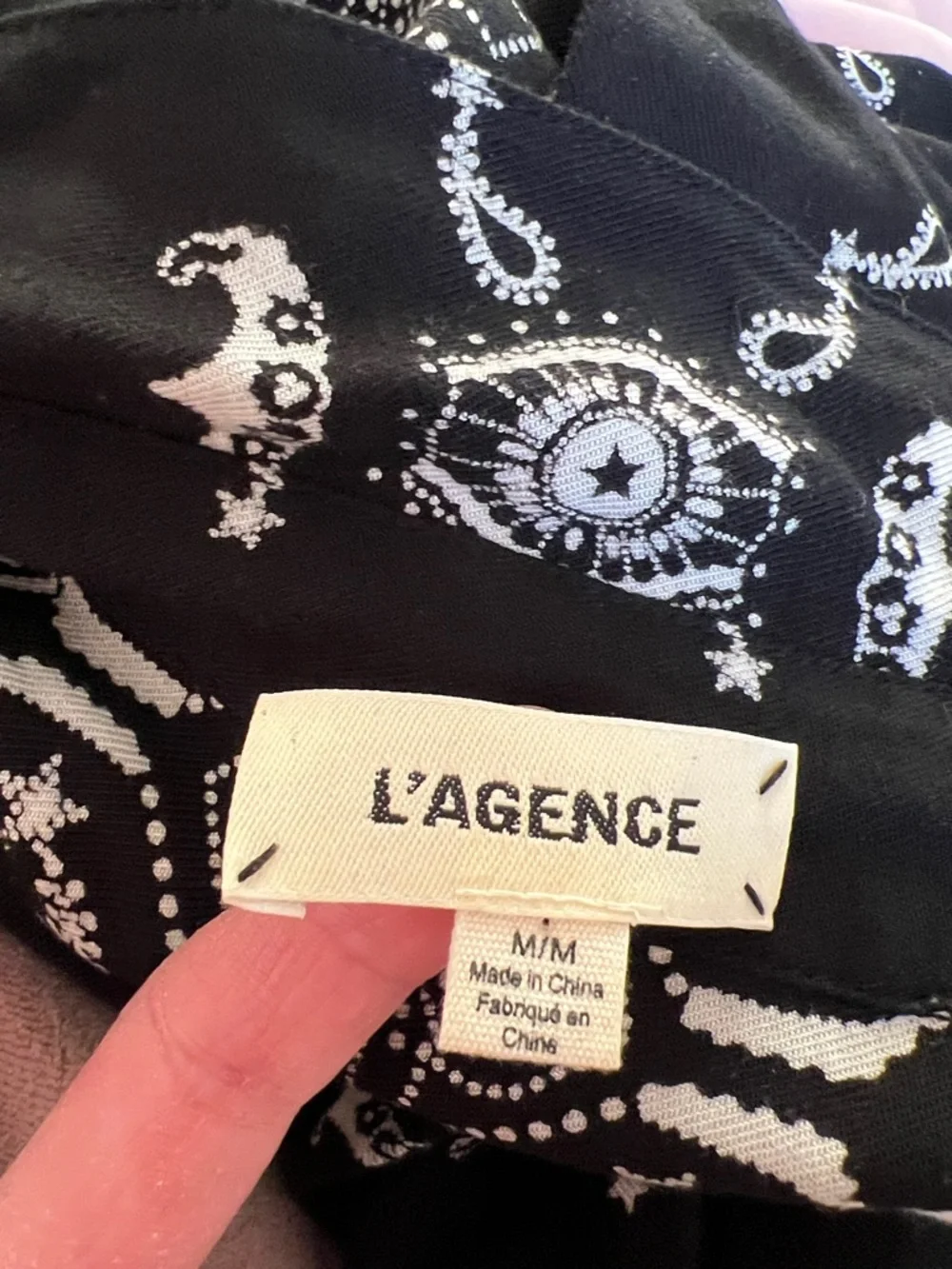 L’Agence Jaqueline Bandana Print Flannel Top Medium western - Picture 4 of 6